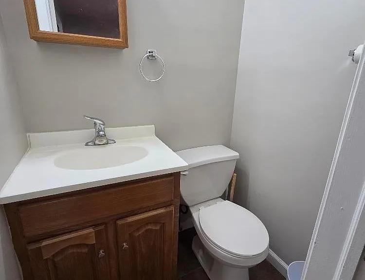 1747 Schoenersville Rd — Photo 8