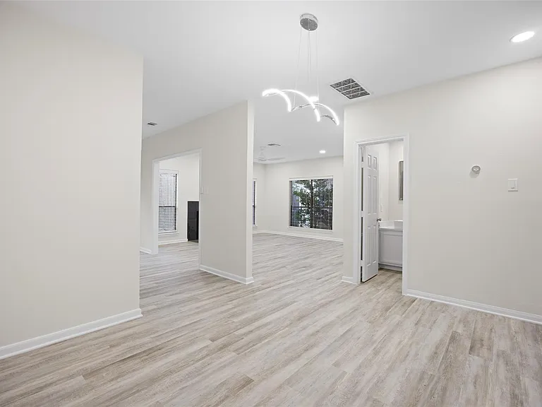 2668 Bering Dr #2668 — Photo 13