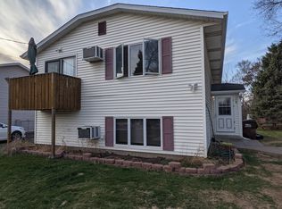 118 25th St W #1, Hastings, MN 55033