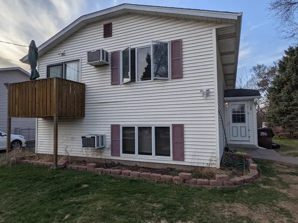 118 25th St W #1, Hastings, MN 55033