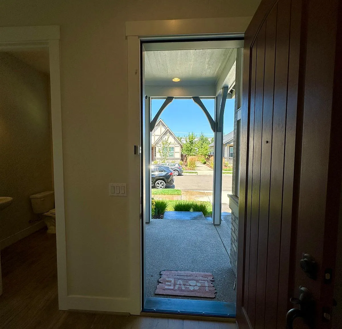 4 bed, 2.5 bath, 2247 sqft, $3,150 — Photo 4