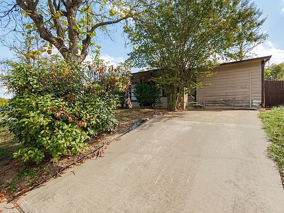 2nd image of 124 Rio Rita Dr