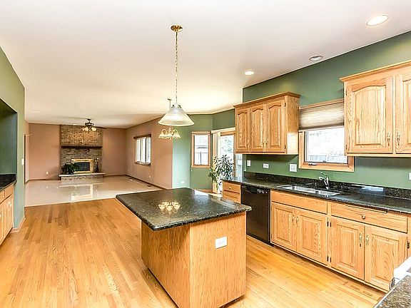 4th image of 9000 Timberwood Ln