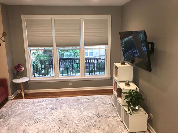 3rd image of 1622 W Farwell Ave APT 2A