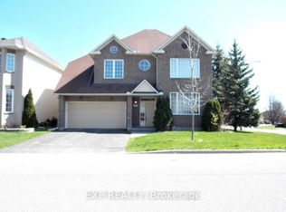 129 Annapolis Cir, Ottawa, ON K1V1Z3