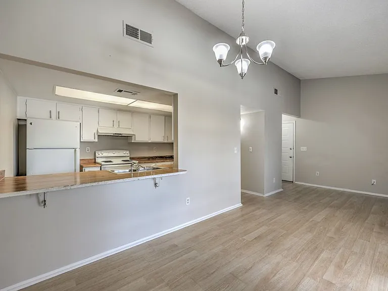 2981 Country Manor Ln #122 — Photo 13