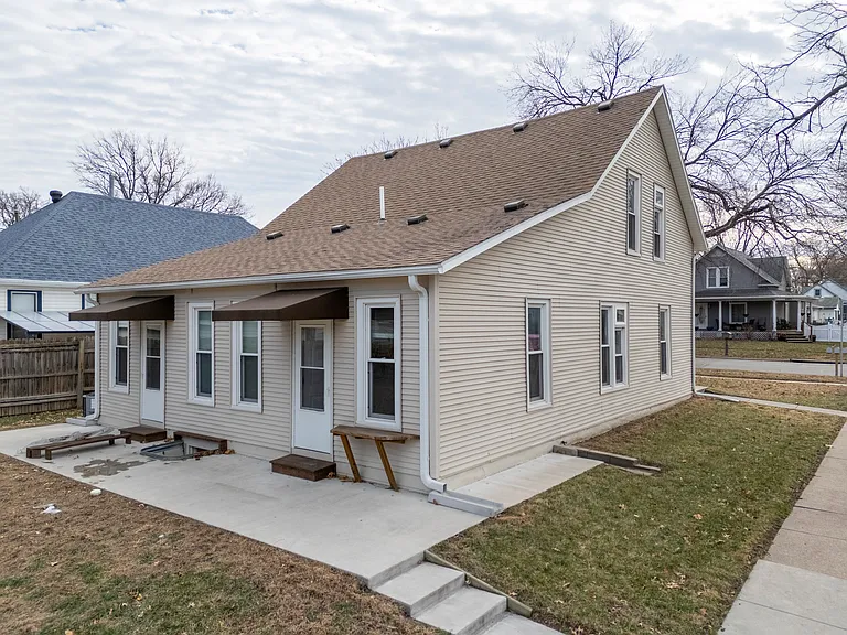 6602 Ballard Ave — Photo 1