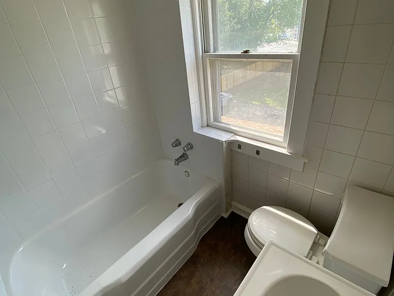 115 Mantua Blvd #B — Photo 20