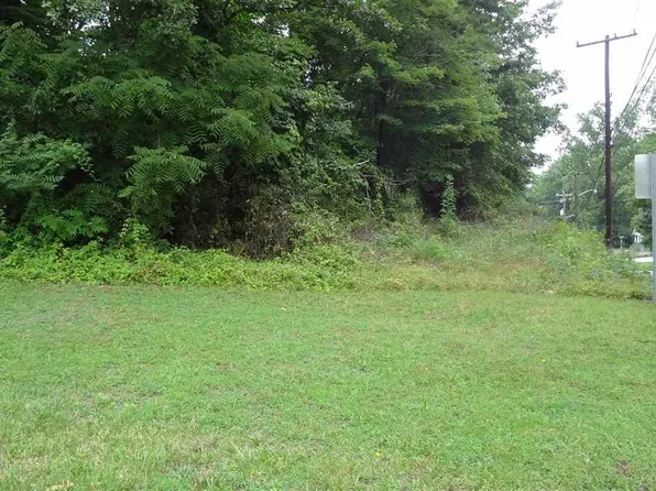 908 Harrisburg Rd, Lenoir, NC 28645