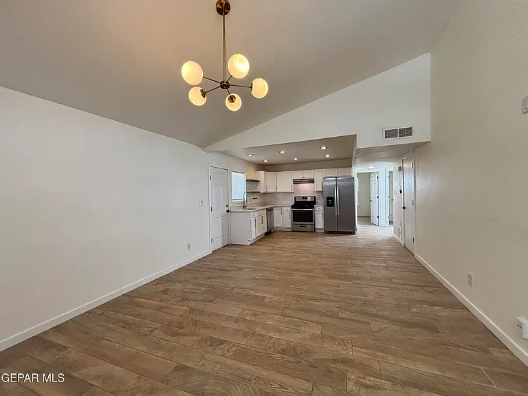 9101 Lacebark Elm Dr — Photo 5