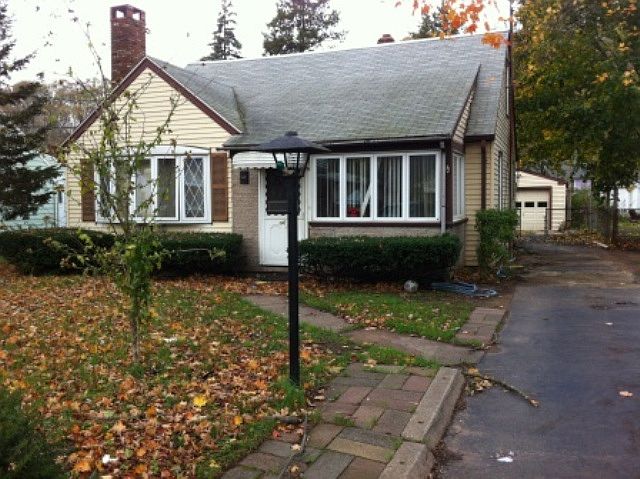 2nd image of 40 Emily Rd