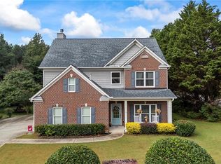 6104 Saddlehorse Dr, Flowery Branch, GA 30542