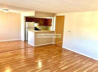7335 N Ridge Blvd #205, Chicago, IL 60645