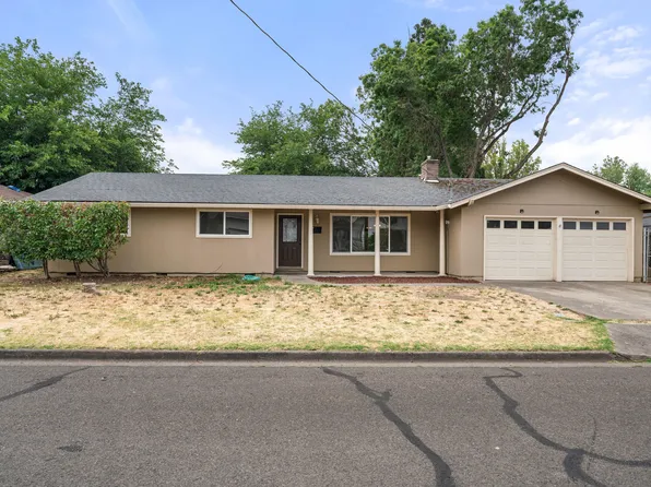 110 Victoria Way, Central Pt, OR 97502