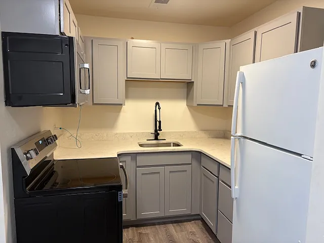 2 bed, 800 sqft, $1,200 — Photo 3