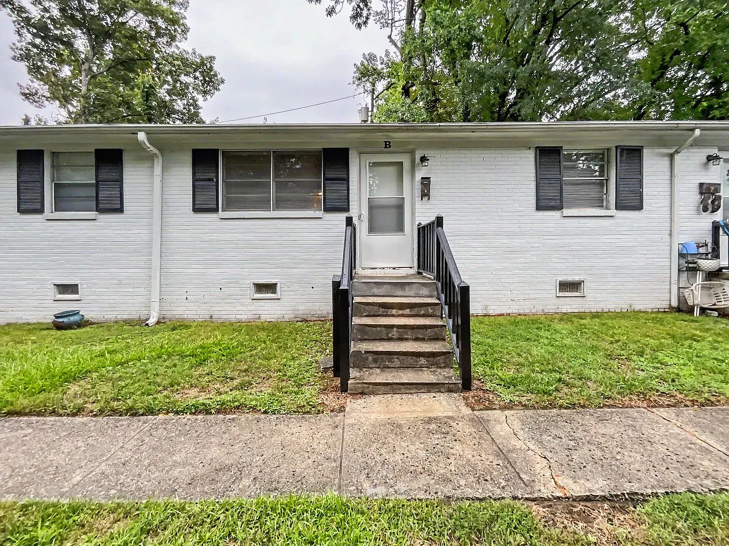 1813 Walker Avenue — Photo 1