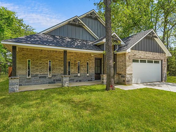 2nd image of 108 Parkside Dr