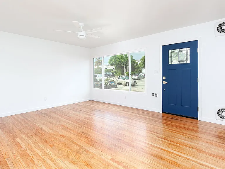 2027 Reed Ave — Photo 4