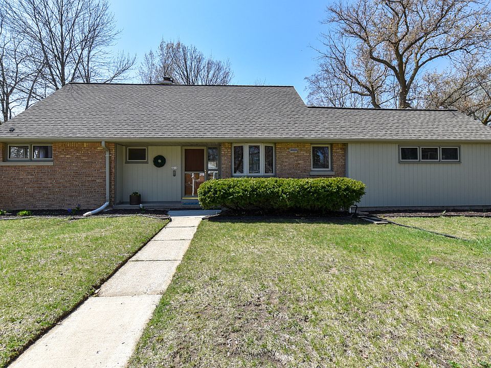 1st image of 2215 W Marne Ave