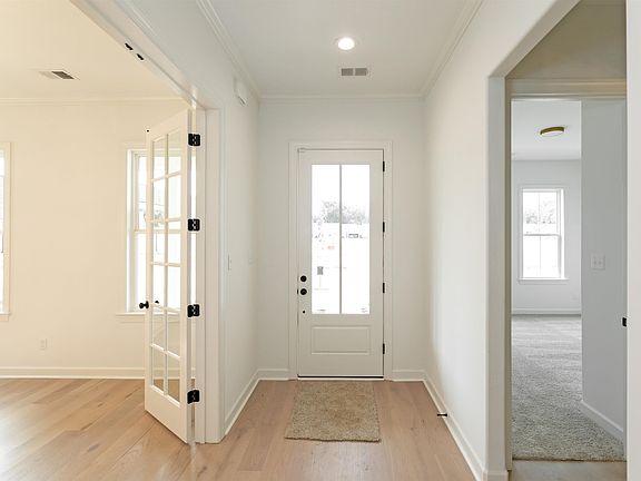 3rd image of 445 Valley Forge Ln
