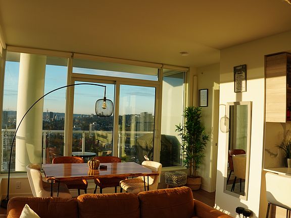 Living + Dining (Lot of sunlight) - South East corner