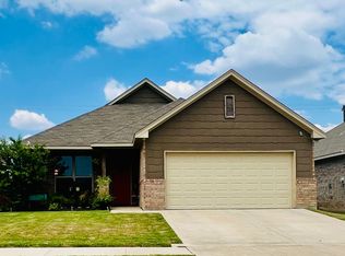 5520 McLanahan Ln, Crowley, TX 76036