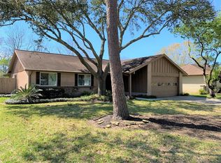 16710 Paint Rock Rd, Friendswood, TX 77546