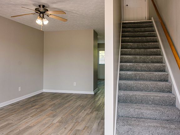 5th image of 821 Oak Arbor Ct APT 2