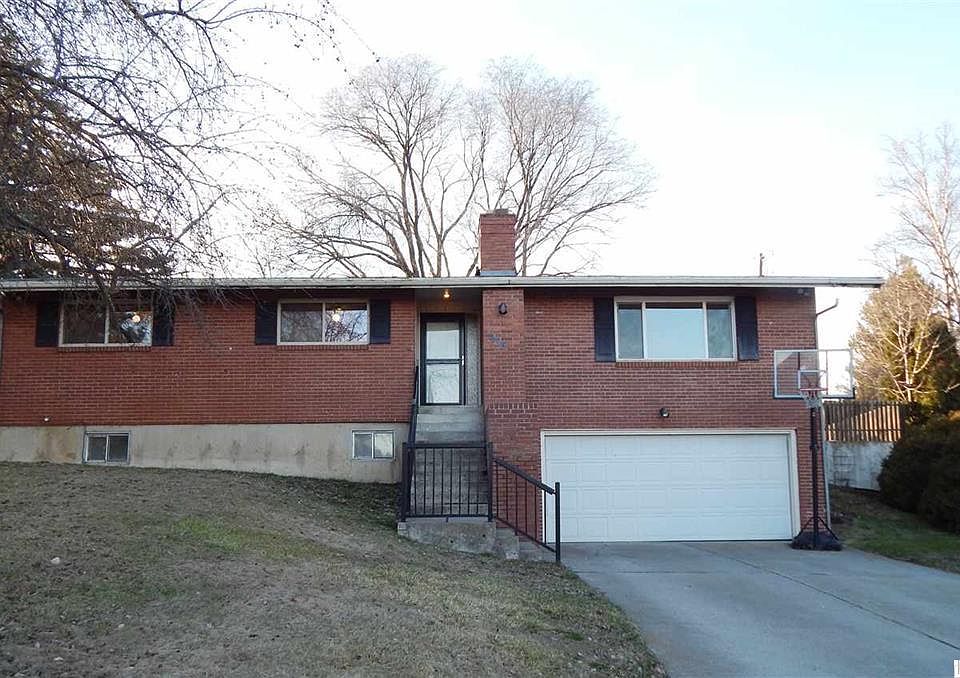 1st image of 455 Indian Hills Dr