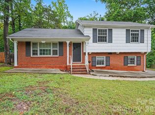 6601 Lynfield Dr, Charlotte, NC 28212