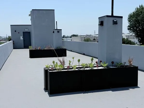 1039 E 28th St, Los Angeles, CA