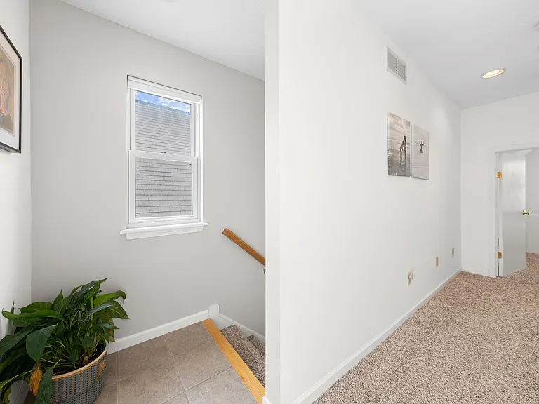 609 Literary Rd — Photo 37