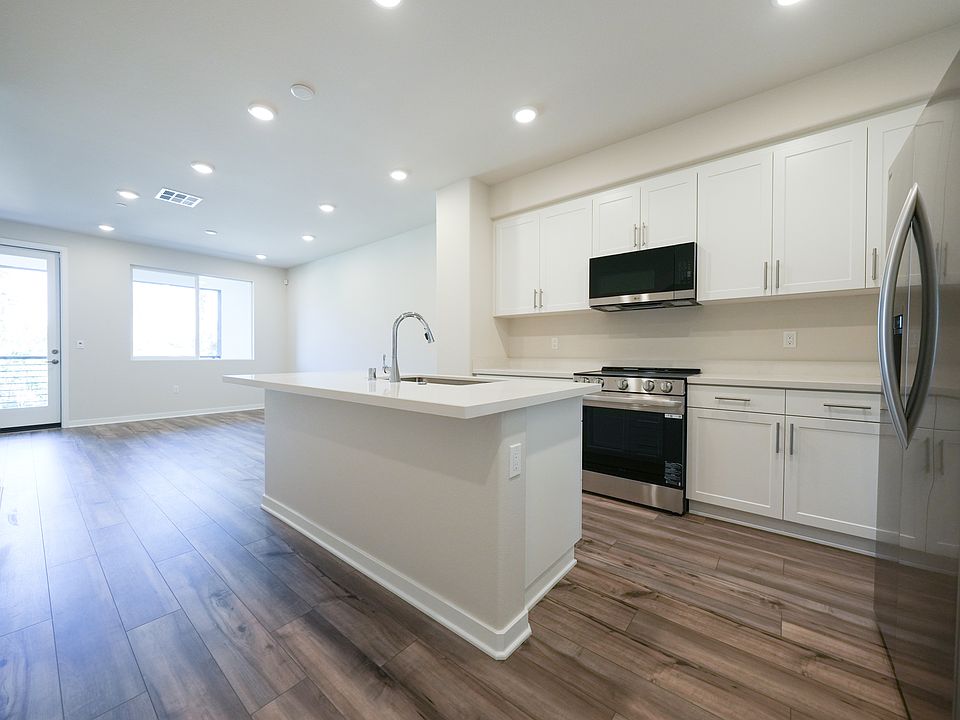 1st image of 9561 Hannah Way #1-0