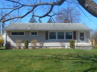 3668 W 232nd St, North Olmsted, OH