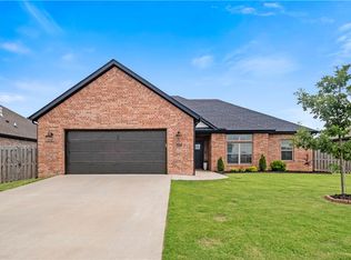 948 Tracey Ln, Pea Ridge, AR 72751