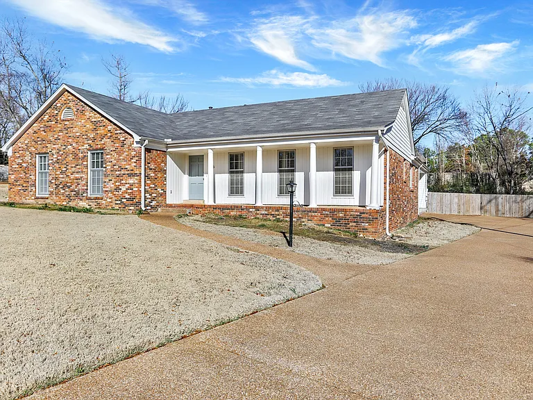 7126 Kings Castle Cv — Photo 30