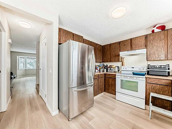 5th image of 139 E Bermuda Dr NW