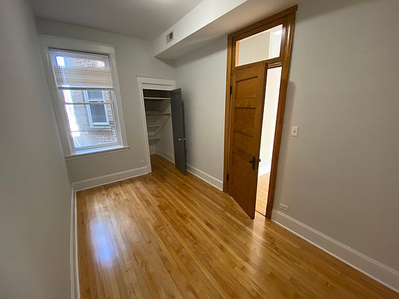 4th image of 874 N Paulina St APT 2F