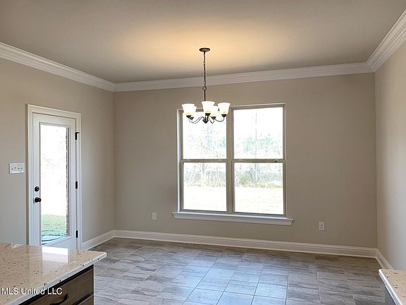 4th image of 16475 Millsaps Ave