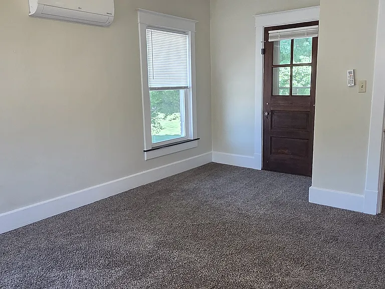 2201 Bashford Manor Ln — Photo 25
