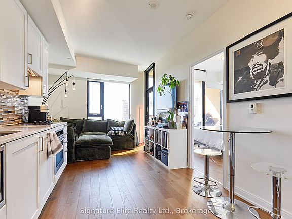 3rd image of 1100 Kingston Rd Unit 716