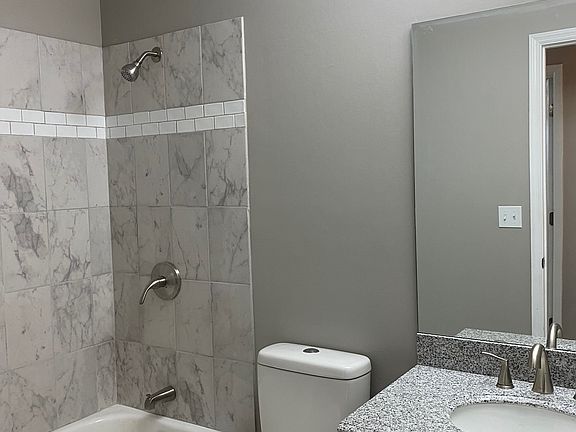 Upstairs full bath