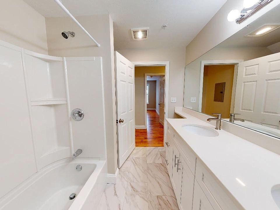 1st image of 112 Main St Unit 5