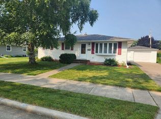 2313 Plymouth St, Oshkosh, WI 54901