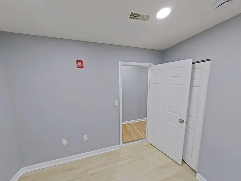 1831 W Diamond St — Photo 10