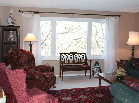 3rd image of 112 Oakwood Cir