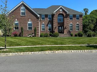 35 Emerald Rd, Robbinsville, NJ 08691