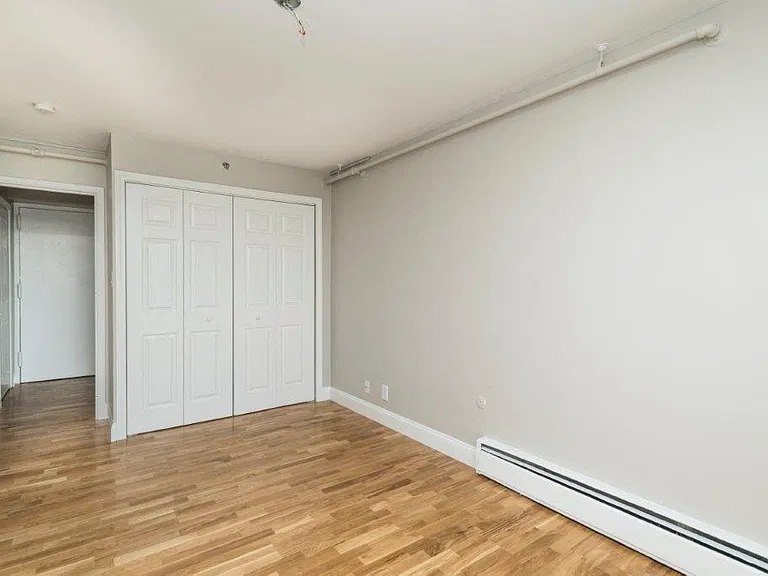 Carson Tower — Photo 86
