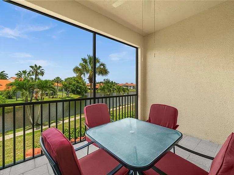 15121 Laguna Dr #102 — Photo 7
