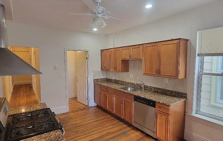 414 Centre St #2 — Photo 4